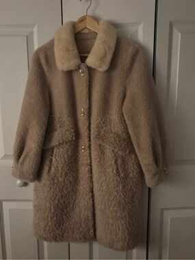 Wool exterior Beige Faux Shearling Coat with Pearl Buttons -s/m 35x20”